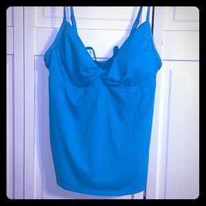Athleta tanking twist top